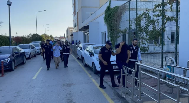 Adana’da, Seyhan ve Çukurova belediyelerindeki usulsüzlüklerle ilişkin yakalanan 34 şüpheli adliyede