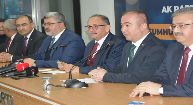 Bakan Özhaseki, Afyonkarahisar’da AK Parti İl Başkanlığı’nda konuştu: