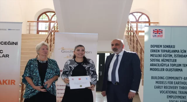 Gastro İnovasyon Merkezi ve Sanayi Mektebi kursiyerleri sertifika aldı 