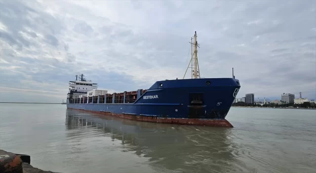 Türkiye’den Gazze’ye insani yardım malzemesi taşıyan ikinci gemi Mısır’a doğru yola çıktı