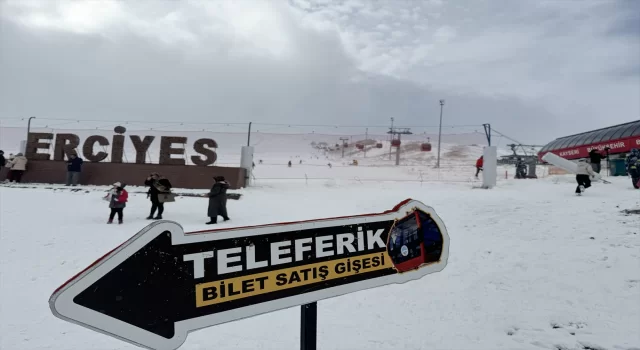 Erciyes Kayak Merkezi’nde sezon açıldı