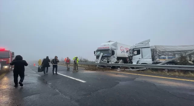 Şanlıurfa’da otobüs ve 2 tırın karıştığı kazada, 1 kişi öldü, 9 kişi yaralandı