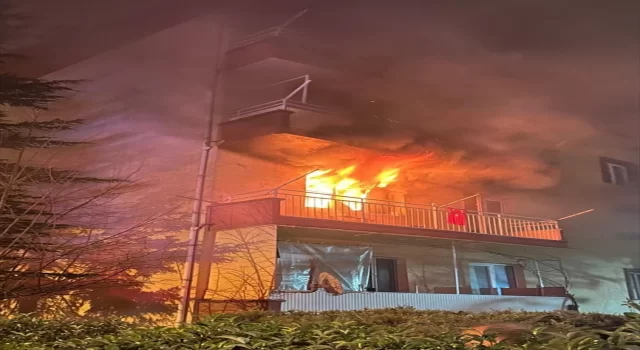 Eskişehir’de bir apartmanda çıkan yangın söndürüldü