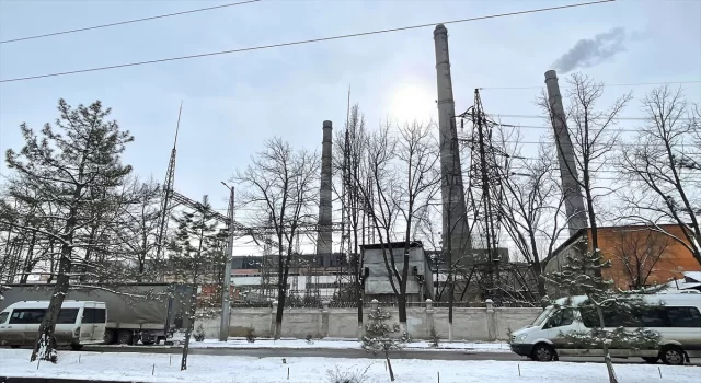 Kırgızistan’da Bişkek Merkezi Isı ve Enerji Santrali’nde çıkan yangında 5 kişi yaralandı