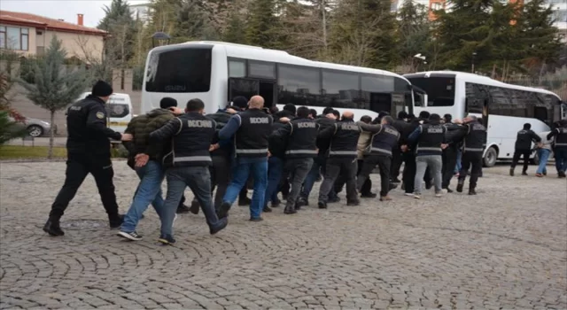 Elazığ’da Kafes37 operasyonunda yakalanan 35 zanlıdan 20’si tutuklandı