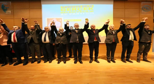 AK Parti’li Yenişehirlioğlu partisinin ”Kars Aday Tanıtım Toplantısı”nda konuştu: