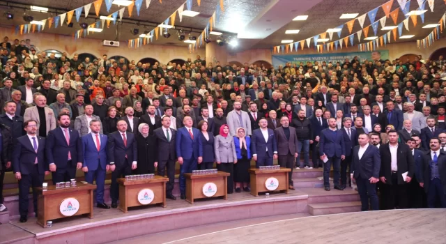 AK Parti’li Uygur, Nevşehir’de belediye başkan adayı tanıtım programında konuştu: