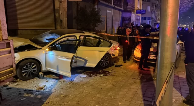 Adana’da trafik kazası ve sonrasında çıkan silahlı kavgada 3 kişi yaralandı