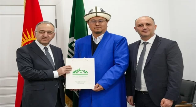 Kırgızistan Müftüsü, Türkiye’nin Bişkek Büyükelçiliği Din Hizmetleri Müşaviri ile görüştü