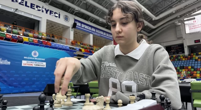 Satranç antrenörü babanın Türkiye şampiyonu kızı yeni başarılara odaklandı 