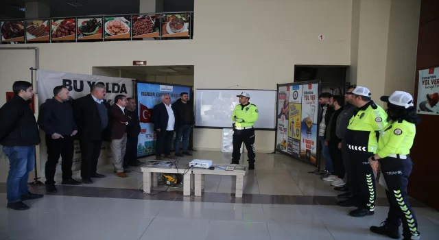Mardin Şehirlerarası Otobüs Terminalinde emniyet kemerinin önemi anlatıldı