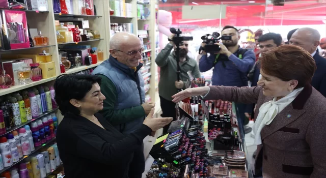 İYİ Parti Genel Başkanı Akşener’den Düzce’de esnaf ziyareti