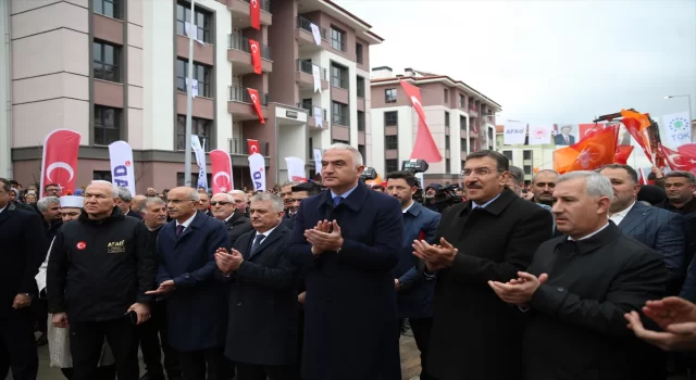 Bakan Ersoy, Malatya’da deprem konutlarının kura töreninde konuştu: