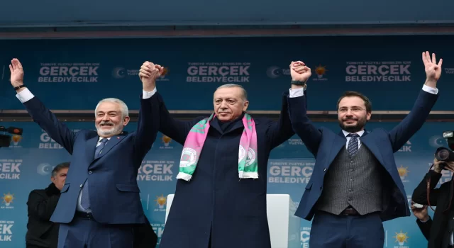 Cumhurbaşkanı Erdoğan: ”Gazze’deki katliamların üzüntüsüyle buruk bir ramazan yaşıyoruz. Türkiye olarak bilinen ve bilinmeyen yardımlarımızla Gazzeli kardeşlerimizin yanındayız”