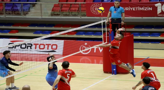 İşitme Engelliler Türkiye Voleybol Şampiyonası Karabük’te başladı