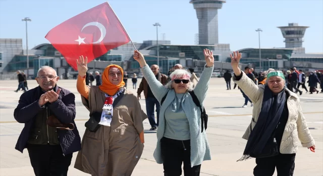 AK Parti’nin ”Yeniden Büyük İstanbul Mitingi” için katılımcılar alana gelmeye başladı