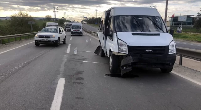 Tekirdağ’da servis araçlarının çarpıştığı trafik kazasında 16 kişi yaralandı