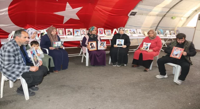 Diyarbakır anneleri Ramazan Bayramı’nı çocuklarına kavuşma ümidiyle karşılıyor 