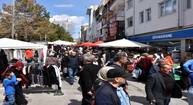 İç Anadolu’da Ramazan Bayramı öncesi alışveriş yoğunluğu yaşandı