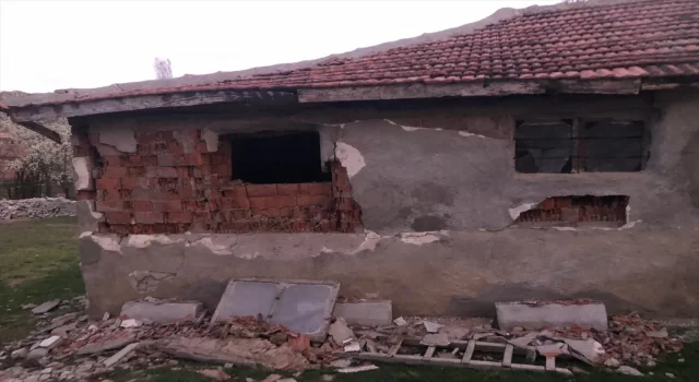 Tokat’ta meydana gelen 5,6 büyüklüğündeki deprem Yozgat’ta hasara neden oldu