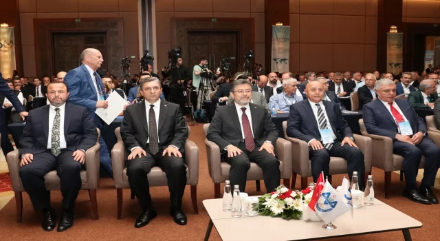 Tarım ve Orman Bakanı Yumaklı, Antalya’da Yem Sanayicilerinin kongresinde konuştu: 