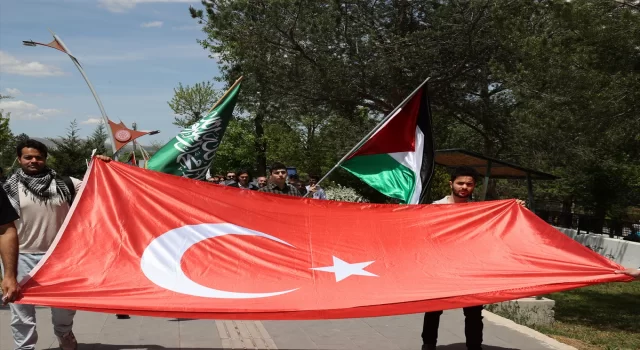 Sivas Cumhuriyet Üniversitesinde Filistin’e destek gösterisi düzenlendi