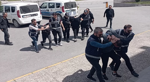 Karaman’da gasp olayına karıştıkları ileri sürülen 3 şüpheli tutuklandı