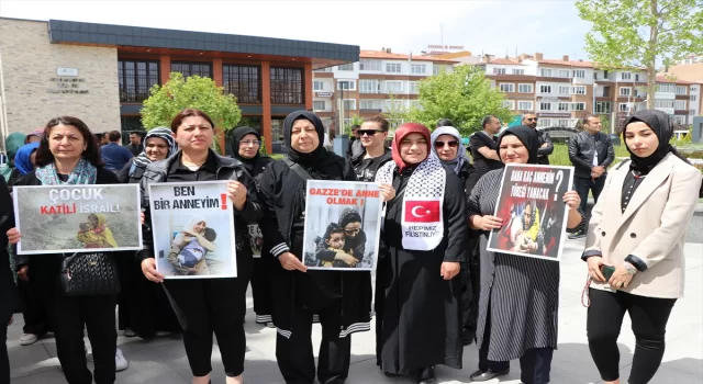 Niğde’de AK Parti’li kadınlar Gazze’deki mazlum anneler için toplandı