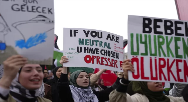 YTÜ öğrenci ve akademisyenlerinden Filistin’e destek yürüyüşü
