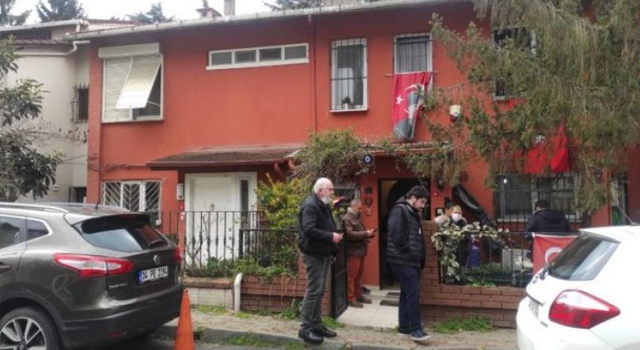Gazeteci Ergin Konuksever'in eşi evinde ölü bulundu