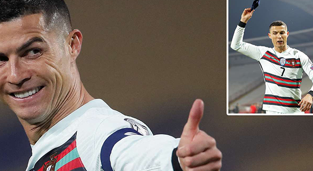 Ronaldo'nun fırlattığı kol bandı, SMA hastası bir bebeğe çare oldu