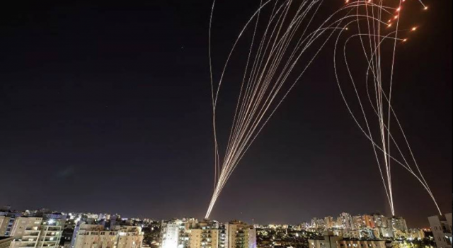 Hamas: Tel Aviv’i 130 roket ile vurduk