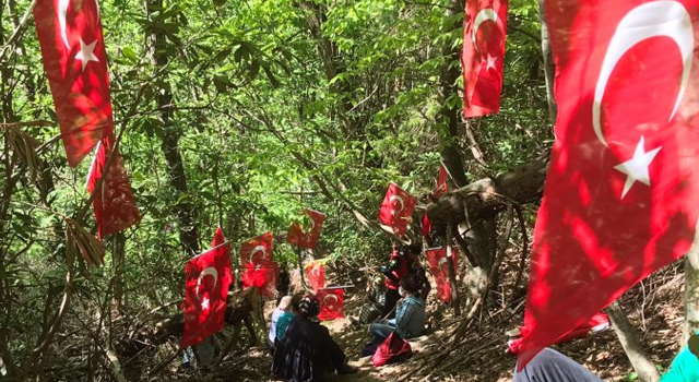 İkizdere'de Türk bayrağıyla direniş: 1 gözaltı