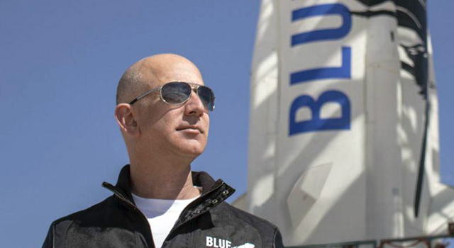 Jeff Bezos, gelecek ay uzaya gideceğini duyurdu