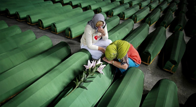 Bosnalı Sırplar, Srebrenitsa soykırımının inkarının yasaklanmasına tepki gösterdi