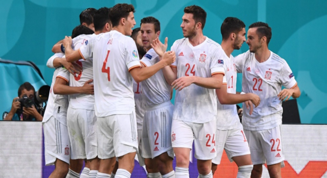 İsviçre'yi penaltılarda eleyen İspanya, yarı finalde