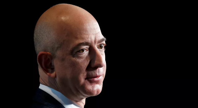 Jeff Bezos uzay uçuşları için 100 milyon dolarlık bilet sattı