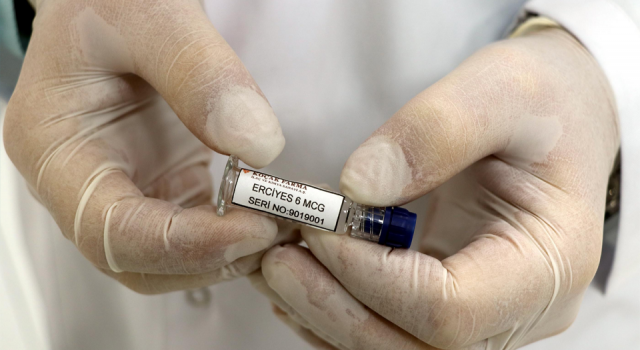 Yerli aşı Faz-2 aşamasında gönüllülere uygulanmaya başladı