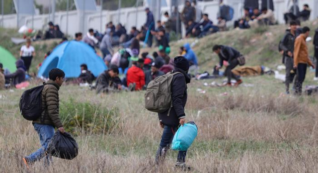 Yunanistan: Türkiye göçmenleri geri almıyor!