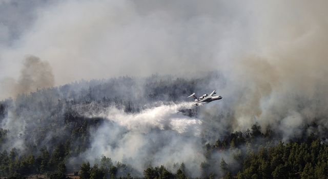 Yunanistan’da orman yangınları sürüyor!