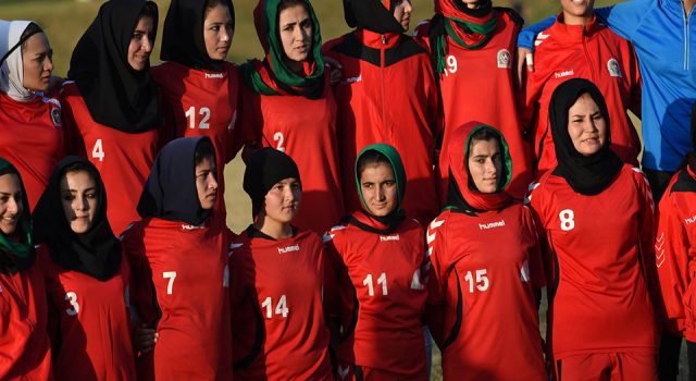 Afgan kadın futbol takımı, ülkeyi terk etti