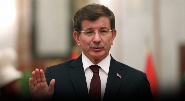 Davutoğlu: "17-25 Aralık operasyonu seçilmiş hükümete darbe teşebbüsüdür"