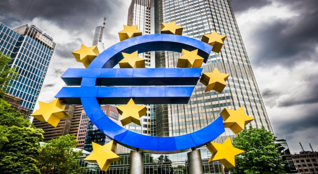 Fitch: Avrupa Merkez Bankasının kilit faiz oranları 2025'e kadar değişmeyecek