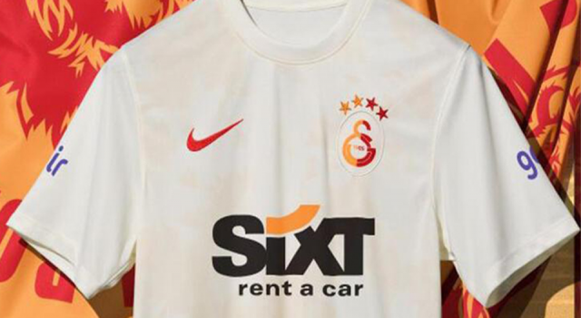 Galatasaray, üçüncü formasını tanıttı