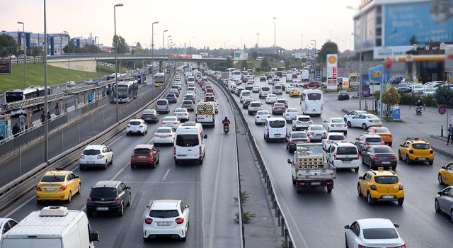 İstanbul'da sabah saatlerinde trafik yoğunluğu yüzde 58'i gördü