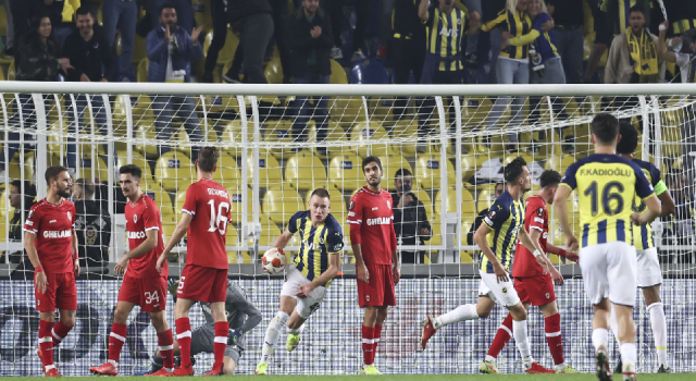 Fenerbahçe 2-2 Royal Antwerp