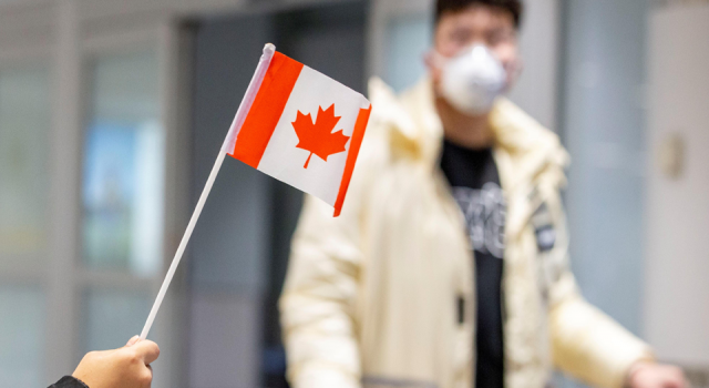 Kanada'da kamu çalışanlarına iki doz Koronavirüs aşısı zorunluluğu!
