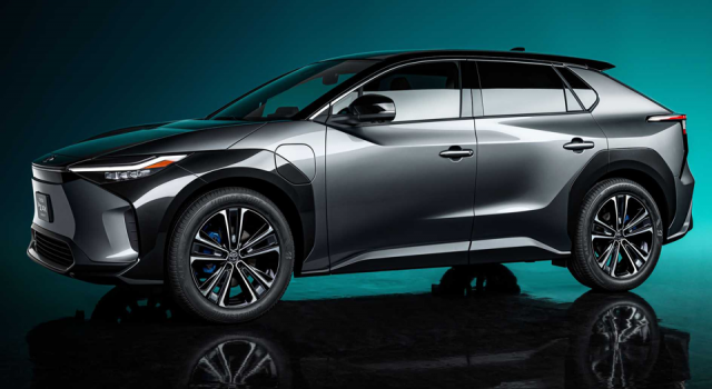Toyota'dan yeni elektrikli otomobil modeli "bZ4X"