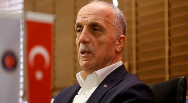 Türk-İş Genel Başkanı Ergün Atalay'dan kağıt toplayıcılara destek