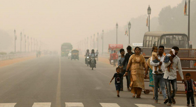 Hindistan'da hava kirliliği sebebiyle okullar süresiz tatil